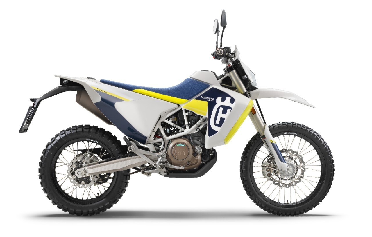 Husqvarna 701 Enduro: arriva il kit serbatoio aggiuntivo